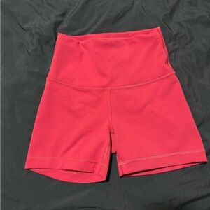 Lululemon Wunder Train High-Rise shorts 4” size 4